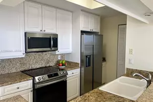 848 Brickell Key Dr, Miami, FL 33131 - Photo 15