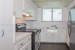 10178 Collins Ave, Bal Harbour, FL 33154 - Photo 9