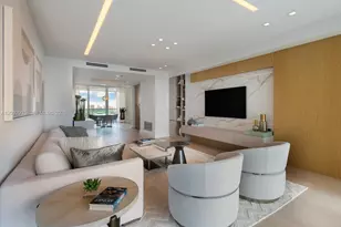 300 South Pointe Dr, Miami Beach, FL 33139 - Photo 3