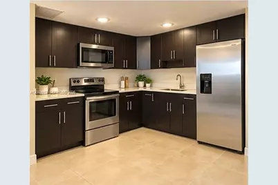 7204 Fairway Dr #I21, Miami Lakes, FL 33014 - Photo 7