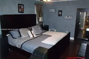 9470 NW 24th St, Sunrise, FL 33322 - Photo 15