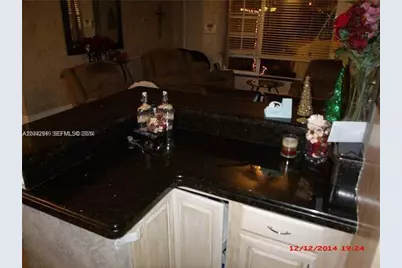 9470 NW 24th St, Sunrise, FL 33322 - Photo 13