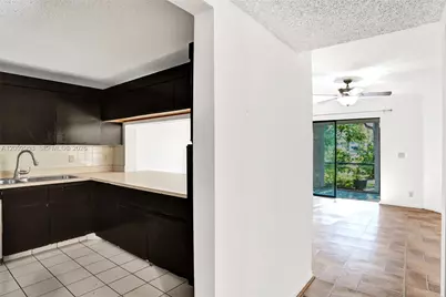 105 Liberty Ct, Deerfield Beach, FL 33442 - Photo 15