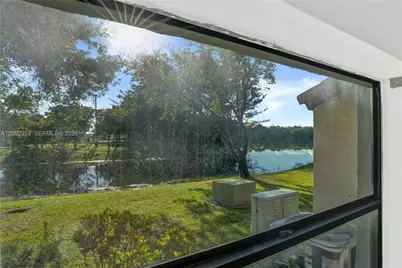 105 Liberty Ct, Deerfield Beach, FL 33442 - Photo 21