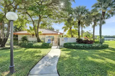 105 Liberty Ct, Deerfield Beach, FL 33442 - Photo 31