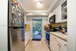 1457 Atlantic Shores Blvd, Hallandale Beach, FL 33009 - Photo 5