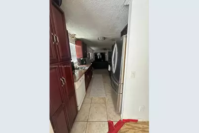 21551 NW 3rd Pl, Pembroke Pines, FL 33029 - Photo 9