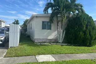 21551 NW 3rd Pl, Pembroke Pines, FL 33029 - Photo 1