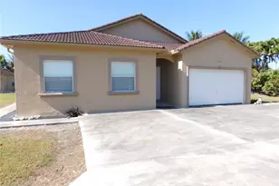 21800 SW 184th Pl, Miami, FL 33170 - Photo 3