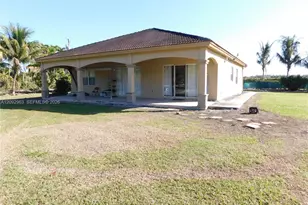 21800 SW 184th Pl, Miami, FL 33170 - Photo 5