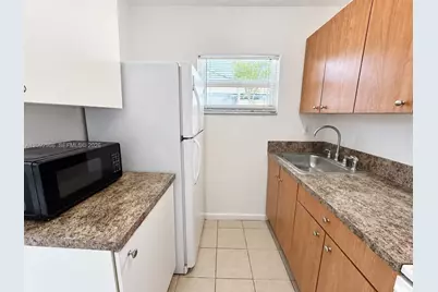 119 NW 43rd Ct #5, Oakland Park, FL 33309 - Photo 5