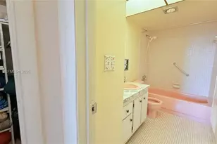 1465 NE 123rd St, North Miami, FL 33161 - Photo 19
