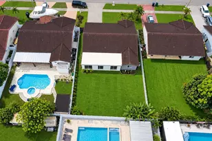 18046 SW 154th Pl, Miami, FL 33187 - Photo 3