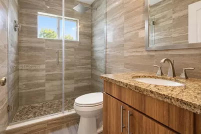 18046 SW 154th Pl, Miami, FL 33187 - Photo 17