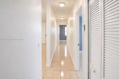 18046 SW 154th Pl, Miami, FL 33187 - Photo 13