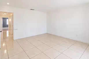 18046 SW 154th Pl, Miami, FL 33187 - Photo 15