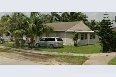 24 SW 17th Ave, Homestead, FL 33030 - Photo 1