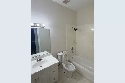 124 SW 16th Ave, Homestead, FL 33030 - Photo 17