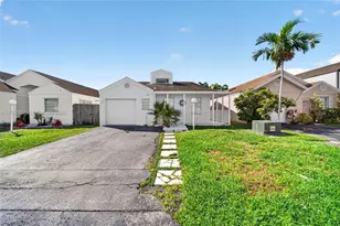 10024 SW 222nd St, Cutler Bay, FL 33190 - Photo 5