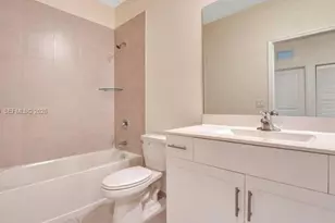 11068 West 33rd Ct, Hialeah, FL 33018 - Photo 9