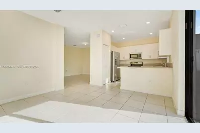 11068 W 33rd Ct #11068, Hialeah, FL 33018 - Photo 7