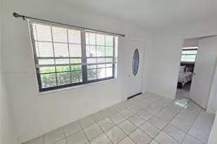 212 SW 2nd Ave, Hallandale Beach, FL 33009 - Photo 3