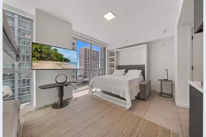 227 NE 2nd St #1911, Miami, FL 33132 - Photo 7