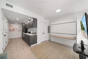 227 NE 2nd St, Miami, FL 33132 - Photo 3