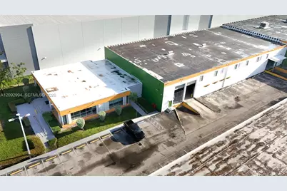 4875 NW 77th Ave, Miami, FL 33166 - Photo 3