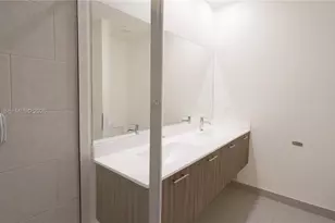 10270 NW 66th St, Doral, FL 33178 - Photo 17