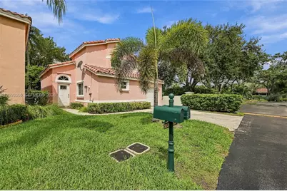 1301 SE 5th Ct, Dania Beach, FL 33004 - Photo 5