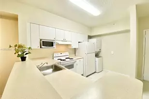 5099 NW 7th St, Miami, FL 33126 - Photo 13