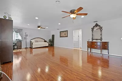 12724 NW 18th Ct, Pembroke Pines, FL 33028 - Photo 27