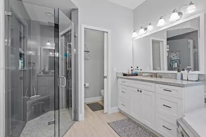 12724 NW 18th Ct, Pembroke Pines, FL 33028 - Photo 23