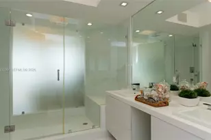4775 Collins Ave, Miami Beach, FL 33140 - Photo 25
