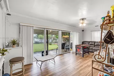 1830 N 54th Ave, Hollywood, FL 33021 - Photo 9