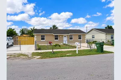 34 SW 17th Ave, Homestead, FL 33030 - Photo 1
