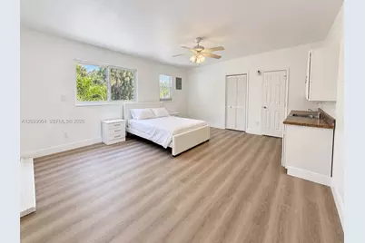 119 NW 43rd Ct #4B, Oakland Park, FL 33309 - Photo 1