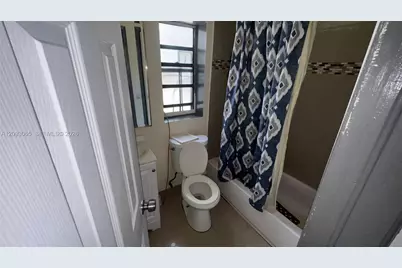 551 NE 159th St, Miami, FL 33162 - Photo 11