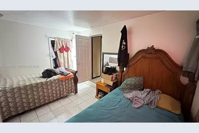 551 NE 159th St, Miami, FL 33162 - Photo 13