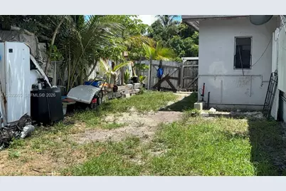 551 NE 159th St, Miami, FL 33162 - Photo 5