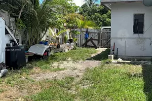 551 NE 159th St, Miami, FL 33162 - Photo 5