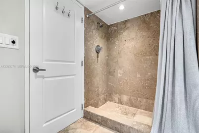 520 Brickell Key Dr #A700, Miami, FL 33131 - Photo 23