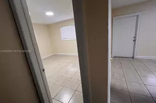 9332 SW 40th Terrace, Miami, FL 33165 - Photo 17