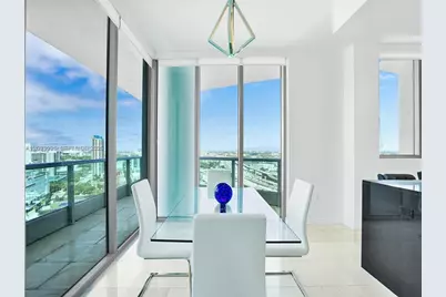 900 Biscayne Blvd #2412, Miami, FL 33132 - Photo 5