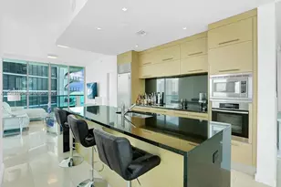 900 Biscayne Blvd, Miami, FL 33132 - Photo 7