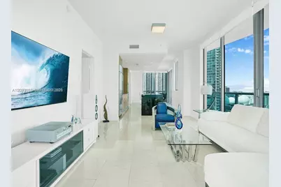 900 Biscayne Blvd #2412, Miami, FL 33132 - Photo 11