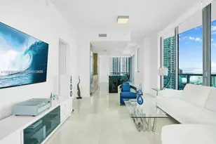 900 Biscayne Blvd, Miami, FL 33132 - Photo 11
