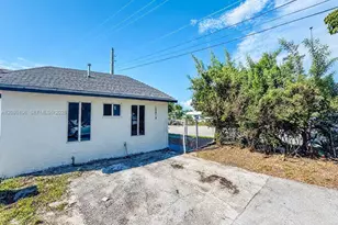 18814 NW 46th Ave, Miami Gardens, FL 33055 - Photo 35