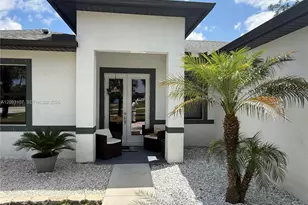 2772 38th Ave SE, Naples, FL 34117 - Photo 3